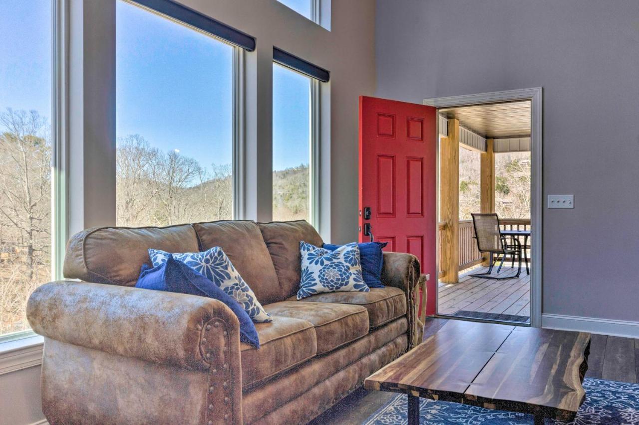 Holiday home Family With Views About 5 Mi To Downtown Asheville! *