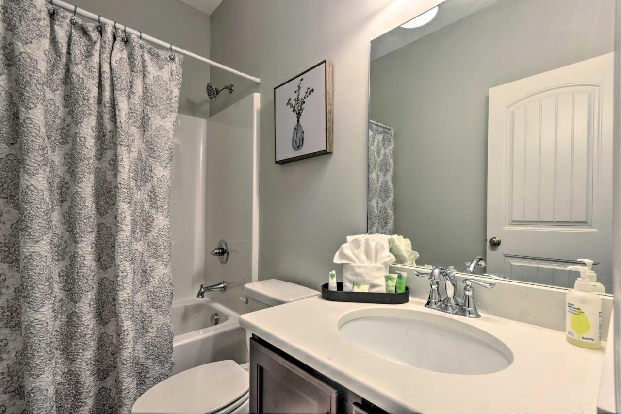 Holiday home Family With Views About 5 Mi To Downtown Asheville! *